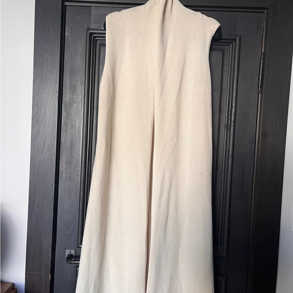 The Row Off-White Sleeveless Vest